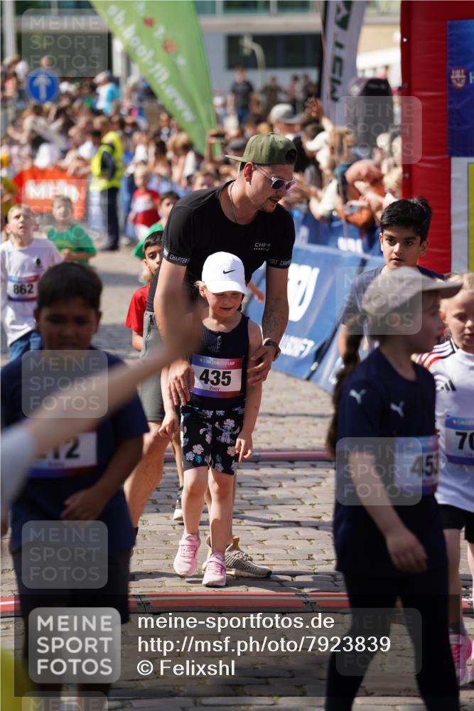 13.06.2025 - Holstenköstenlauf Felixshl http://msf.ph/oto/7923839 13.06.2025 16:08:12 Laufen 317, 322, 435, 448, 454, 468, 683, 700, 701, 862, 976, 1044, 1046, 1148, 1151, 1152, 1216 meine-sportfotos.de