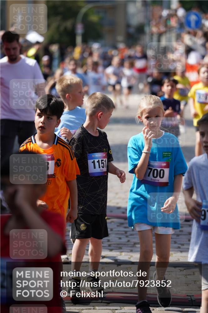 13.06.2025 - Holstenköstenlauf Felixshl http://msf.ph/oto/7923852 13.06.2025 16:08:18 Laufen 7, 191, 317, 322, 454, 468, 578, 582, 683, 695, 700, 854, 956, 967, 1044, 1046, 1148, 1151, 1152, 1204 meine-sportfotos.de