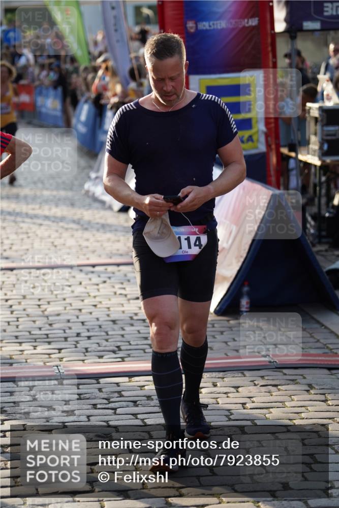 13.06.2025 - Holstenköstenlauf Felixshl http://msf.ph/oto/7923855 13.06.2025 19:56:10 Laufen 2460, 2550, 3659, 3767 meine-sportfotos.de