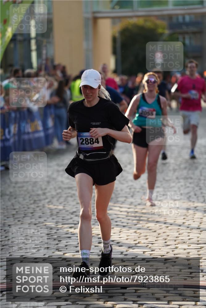 13.06.2025 - Holstenköstenlauf Felixshl http://msf.ph/oto/7923865 13.06.2025 19:56:20 Laufen 2055, 2150, 2546, 2589, 2606, 2884, 3005, 3222, 3671 meine-sportfotos.de