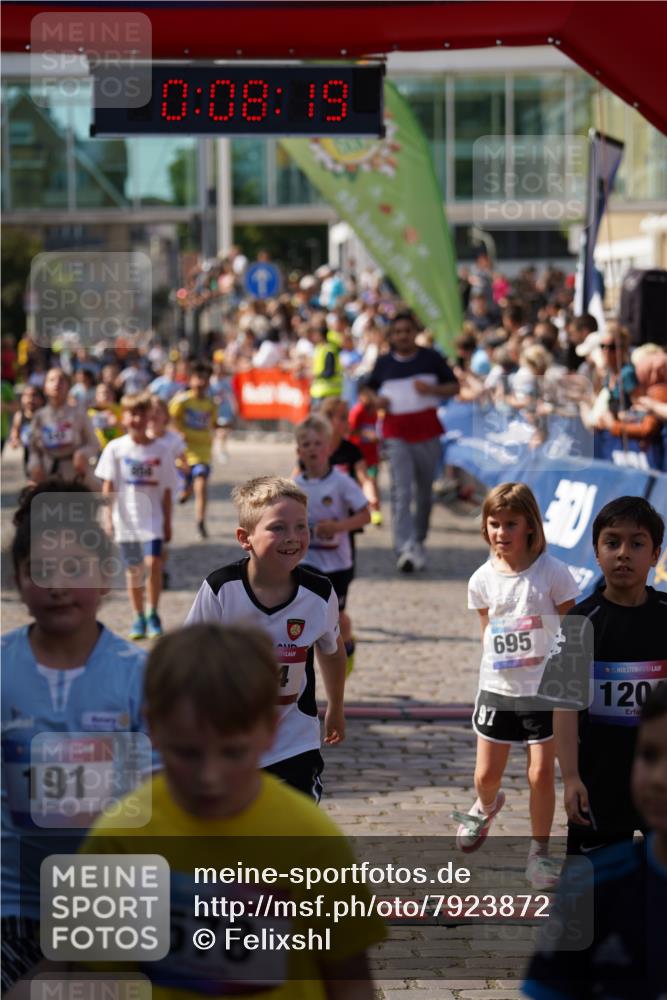 13.06.2025 - Holstenköstenlauf Felixshl http://msf.ph/oto/7923872 13.06.2025 16:08:28 Laufen 289, 433, 446, 450, 469, 597, 695, 854, 856, 967, 1145, 1204, 1209, 1210, 1213, 1302, 1385, 1421 meine-sportfotos.de