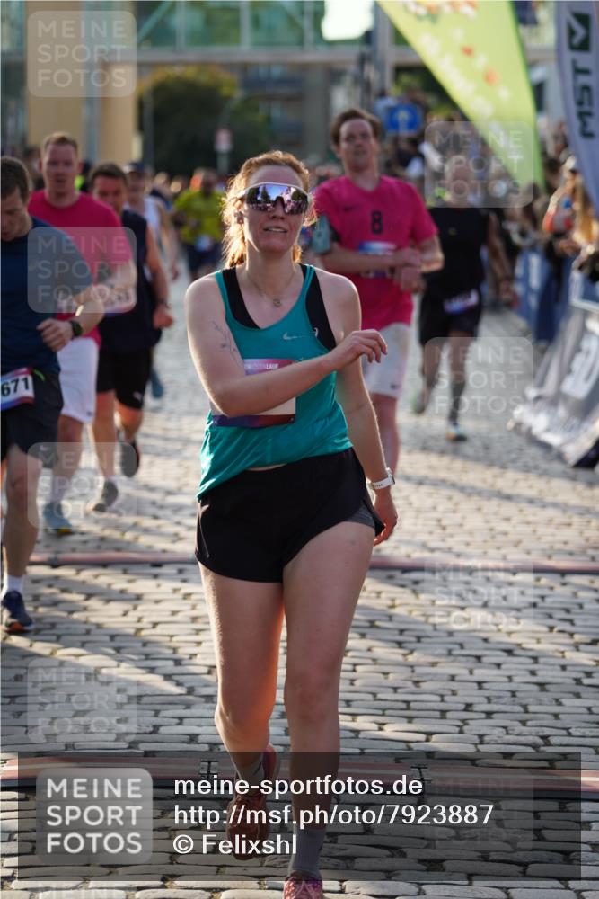 13.06.2025 - Holstenköstenlauf Felixshl http://msf.ph/oto/7923887 13.06.2025 19:56:24 Laufen 2055, 2141, 2150, 2184, 2317, 2546, 2589, 2606, 2884, 3005, 3222, 3671, 3969 meine-sportfotos.de