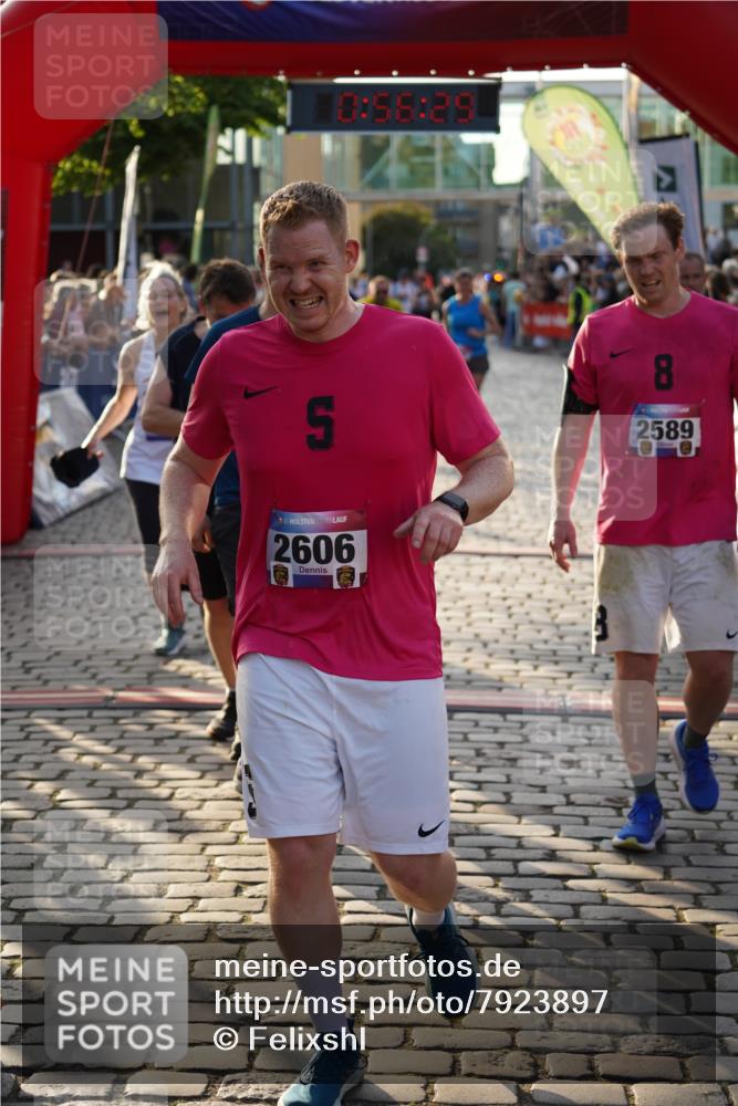 13.06.2025 - Holstenköstenlauf Felixshl http://msf.ph/oto/7923897 13.06.2025 19:56:28 Laufen 2141, 2150, 2184, 2317, 2546, 2589, 2606, 3005, 3167, 3222, 3917, 3937, 3969 meine-sportfotos.de