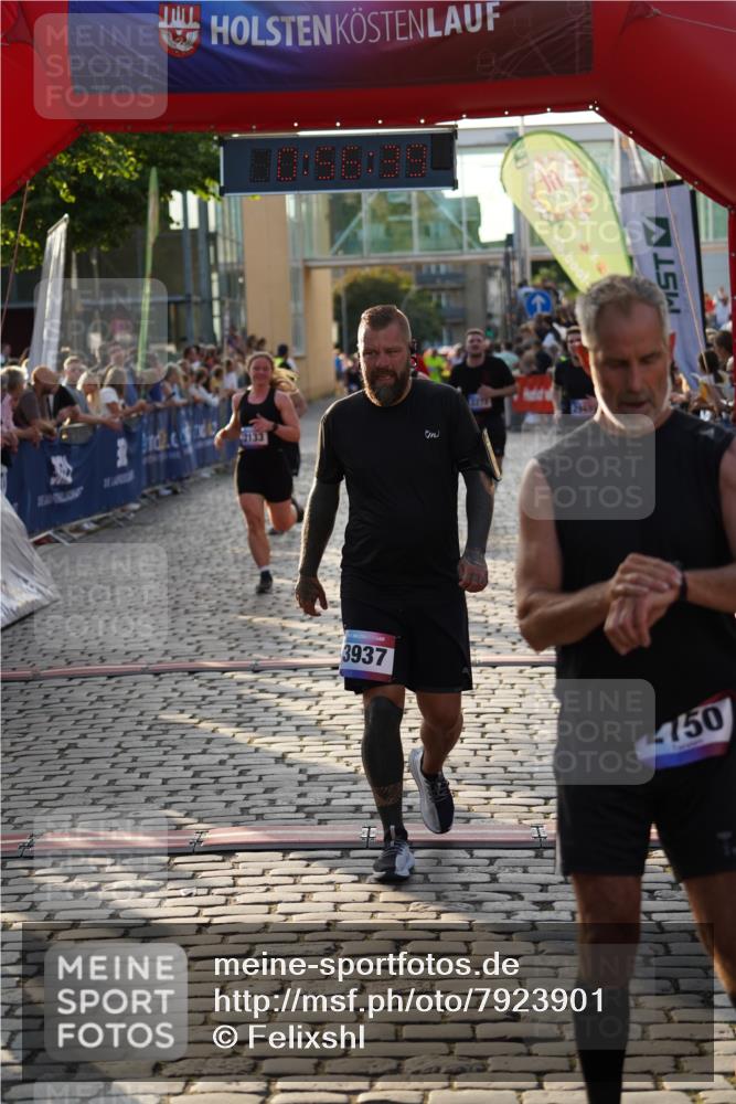 13.06.2025 - Holstenköstenlauf Felixshl http://msf.ph/oto/7923901 13.06.2025 19:56:38 Laufen 2089, 2133, 2136, 2272, 2865, 2942, 3167, 3215, 3937 meine-sportfotos.de