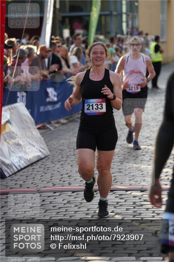 13.06.2025 - Holstenköstenlauf Felixshl http://msf.ph/oto/7923907 13.06.2025 19:56:40 Laufen 2089, 2133, 2136, 2272, 2865, 2942, 3215 meine-sportfotos.de