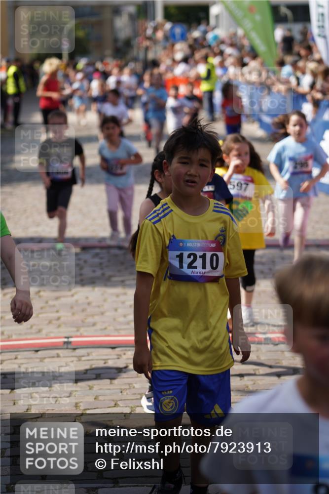 13.06.2025 - Holstenköstenlauf Felixshl http://msf.ph/oto/7923913 13.06.2025 16:08:38 Laufen 289, 295, 303, 686, 839, 843, 845, 964, 1051, 1208, 1214, 1302, 1305, 1314, 1806 meine-sportfotos.de