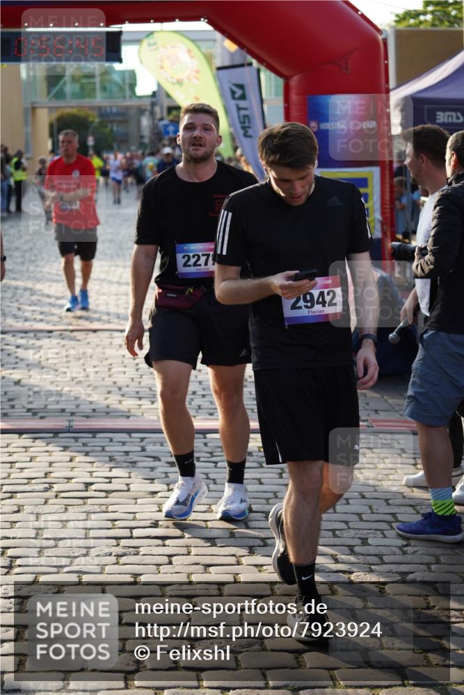 13.06.2025 - Holstenköstenlauf Felixshl http://msf.ph/oto/7923924 13.06.2025 19:56:44 Laufen 2089, 2272, 2471, 2572, 2865, 3215, 3770 meine-sportfotos.de