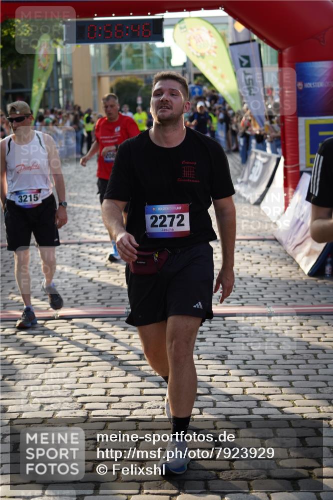 13.06.2025 - Holstenköstenlauf Felixshl http://msf.ph/oto/7923929 13.06.2025 19:56:45 Laufen 2089, 2272, 2471, 2572, 2865, 3215, 3226, 3770 meine-sportfotos.de