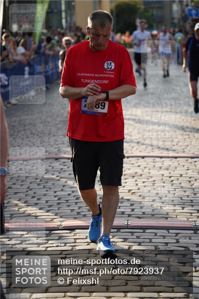 13.06.2025 - Holstenköstenlauf Felixshl http://msf.ph/oto/7923937 13.06.2025 19:56:47 Laufen 2089, 2471, 2572, 3226, 3770 meine-sportfotos.de