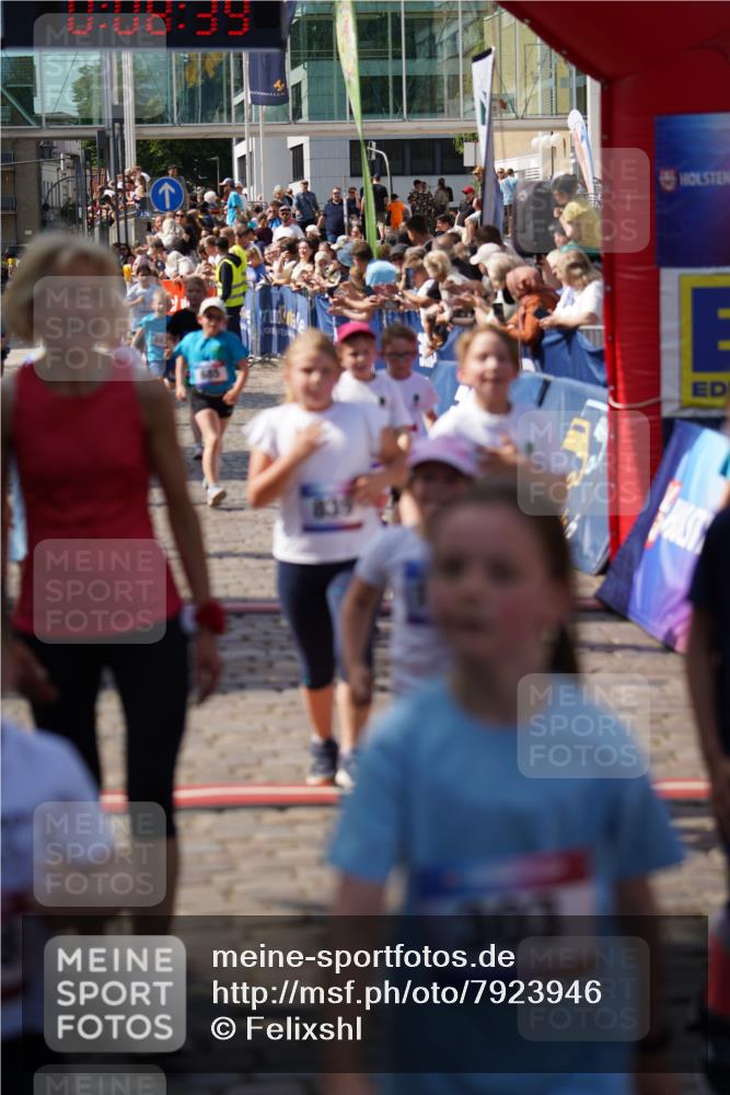 13.06.2025 - Holstenköstenlauf Felixshl http://msf.ph/oto/7923946 13.06.2025 16:08:48 Laufen 202, 290, 291, 292, 685, 686, 692, 711, 717, 839, 841, 843, 858, 859, 861, 1214, 1311, 1315, 1857 meine-sportfotos.de