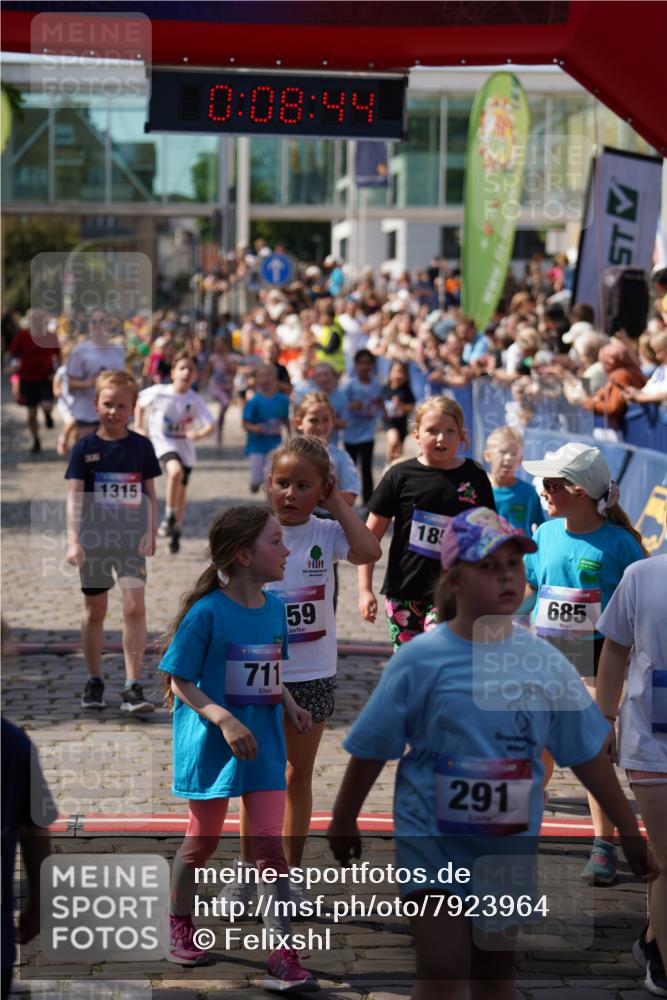 13.06.2025 - Holstenköstenlauf Felixshl http://msf.ph/oto/7923964 13.06.2025 16:08:53 Laufen 198, 200, 202, 290, 292, 437, 440, 457, 599, 682, 685, 692, 704, 711, 717, 841, 859, 971, 972, 1182, 1315, 1857 meine-sportfotos.de