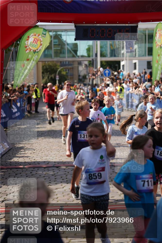 13.06.2025 - Holstenköstenlauf Felixshl http://msf.ph/oto/7923966 13.06.2025 16:08:54 Laufen 198, 200, 202, 290, 292, 318, 437, 440, 457, 599, 682, 685, 692, 704, 711, 717, 841, 971, 972, 977, 1182, 1315, 1820, 1857 meine-sportfotos.de