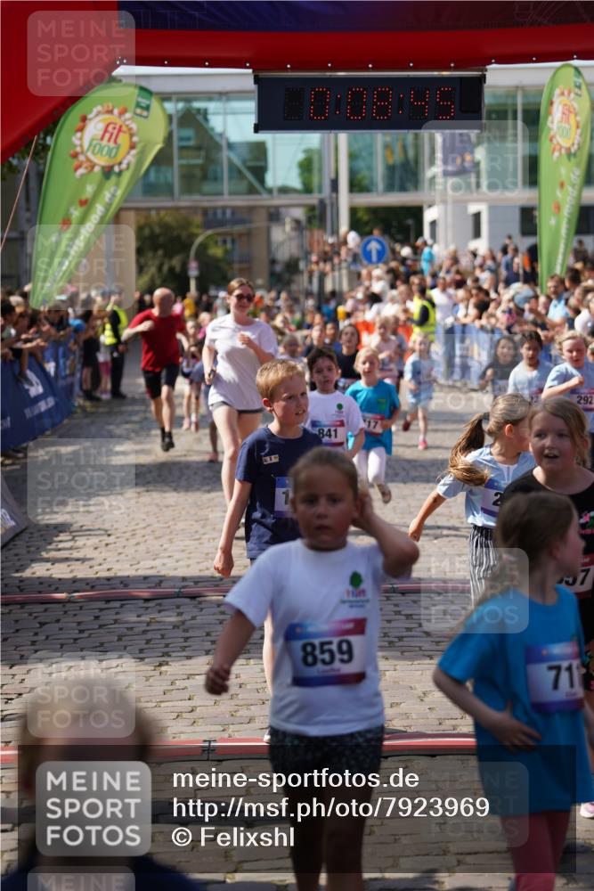 13.06.2025 - Holstenköstenlauf Felixshl http://msf.ph/oto/7923969 13.06.2025 16:08:54 Laufen 198, 200, 202, 290, 292, 318, 437, 440, 457, 599, 682, 685, 692, 704, 711, 717, 841, 971, 972, 977, 1182, 1315, 1820, 1857 meine-sportfotos.de