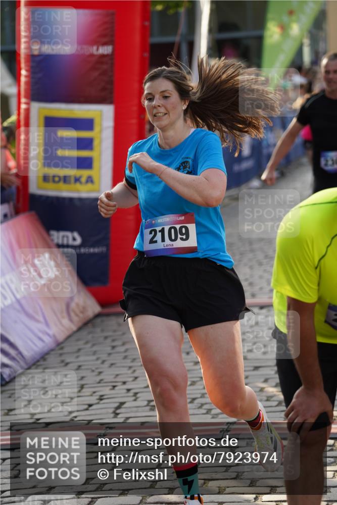 13.06.2025 - Holstenköstenlauf Felixshl http://msf.ph/oto/7923974 13.06.2025 19:57:12 Laufen 2109, 2161, 2227, 2306, 2613, 3173, 3177, 3695, 3755, 3924 meine-sportfotos.de