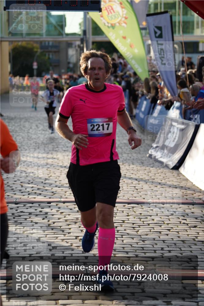 13.06.2025 - Holstenköstenlauf Felixshl http://msf.ph/oto/7924008 13.06.2025 19:57:31 Laufen 2169, 2217, 2753, 3655 meine-sportfotos.de
