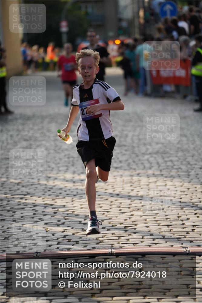 13.06.2025 - Holstenköstenlauf Felixshl http://msf.ph/oto/7924018 13.06.2025 19:57:34 Laufen 2753, 3655, 3808, 3816 meine-sportfotos.de