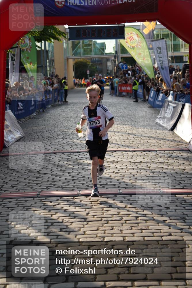 13.06.2025 - Holstenköstenlauf Felixshl http://msf.ph/oto/7924024 13.06.2025 19:57:35 Laufen 2753, 3655, 3808, 3816 meine-sportfotos.de