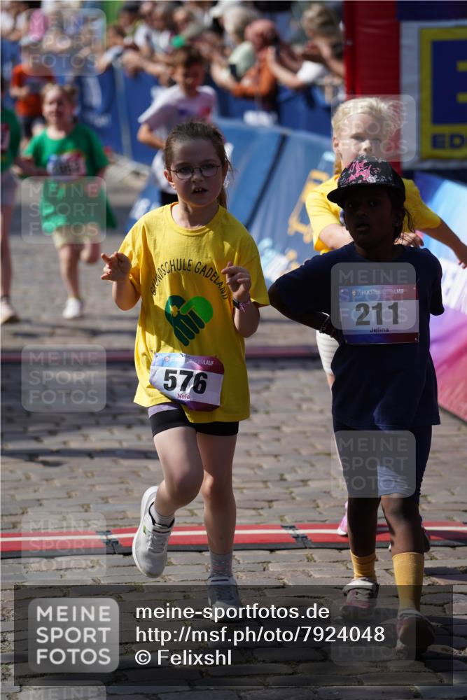 13.06.2025 - Holstenköstenlauf Felixshl http://msf.ph/oto/7924048 13.06.2025 16:09:24 Laufen 211, 576, 586, 600, 689, 690, 707, 708, 852, 978, 979, 1042, 1052, 1203, 1424, 1833 meine-sportfotos.de