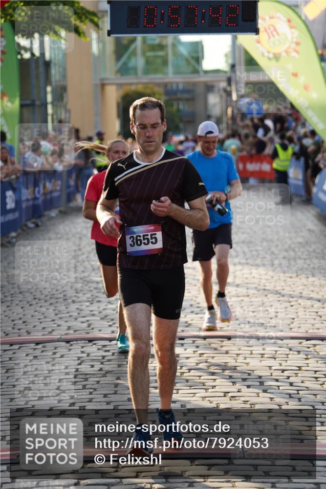 13.06.2025 - Holstenköstenlauf Felixshl http://msf.ph/oto/7924053 13.06.2025 19:57:41 Laufen 3655, 3808, 3816 meine-sportfotos.de