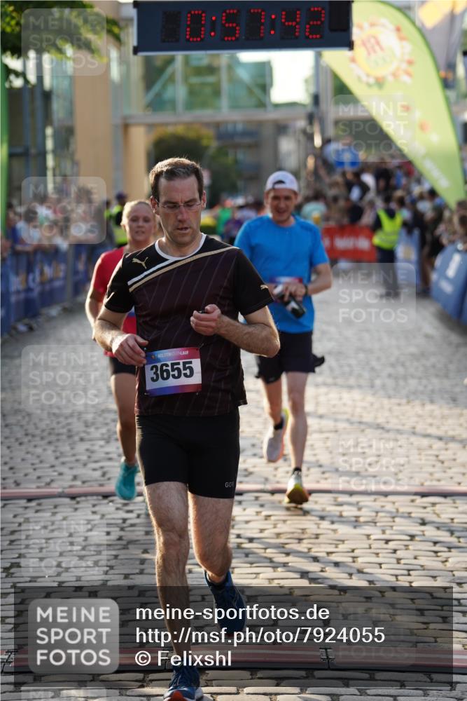 13.06.2025 - Holstenköstenlauf Felixshl http://msf.ph/oto/7924055 13.06.2025 19:57:41 Laufen 3655, 3808, 3816 meine-sportfotos.de