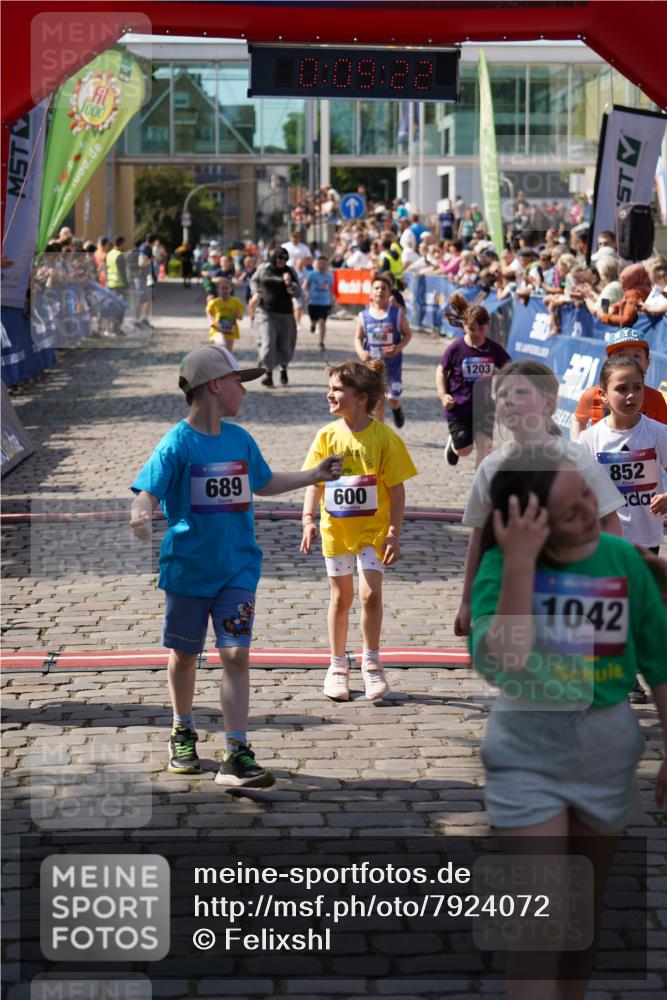 13.06.2025 - Holstenköstenlauf Felixshl http://msf.ph/oto/7924072 13.06.2025 16:09:31 Laufen 313, 594, 600, 690, 707, 852, 968, 1203, 1212, 1309 meine-sportfotos.de
