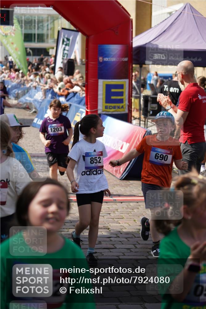 13.06.2025 - Holstenköstenlauf Felixshl http://msf.ph/oto/7924080 13.06.2025 16:09:33 Laufen 313, 326, 594, 690, 968, 1203, 1212, 1309 meine-sportfotos.de