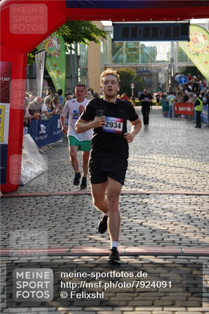 13.06.2025 - Holstenköstenlauf Felixshl http://msf.ph/oto/7924091 13.06.2025 19:57:57 Laufen 2298, 2671, 2934 meine-sportfotos.de