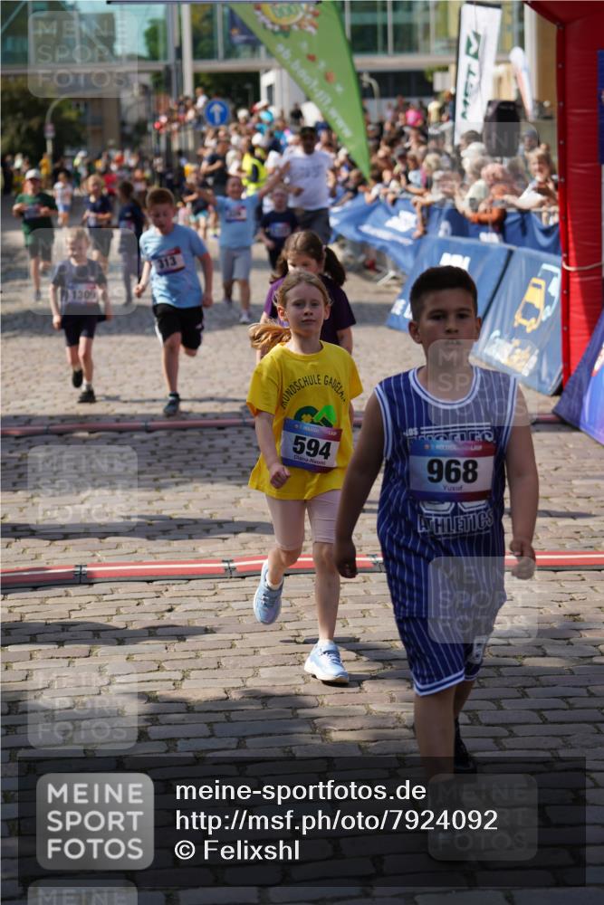 13.06.2025 - Holstenköstenlauf Felixshl http://msf.ph/oto/7924092 13.06.2025 16:09:38 Laufen 313, 326, 594, 969, 1186, 1212, 1308, 1309, 1312 meine-sportfotos.de