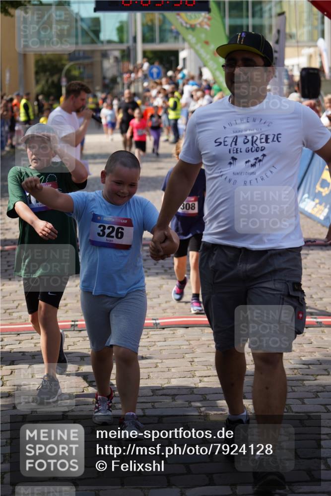 13.06.2025 - Holstenköstenlauf Felixshl http://msf.ph/oto/7924128 13.06.2025 16:09:46 Laufen 583, 598, 713, 969, 980, 1186, 1205, 1308, 1312, 2000 meine-sportfotos.de