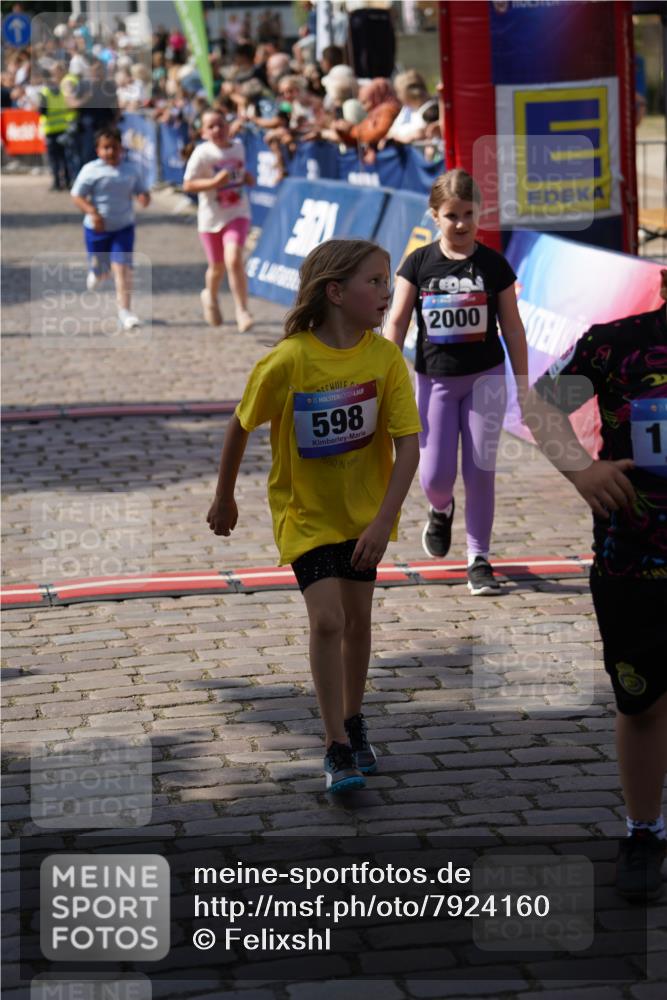 13.06.2025 - Holstenköstenlauf Felixshl http://msf.ph/oto/7924160 13.06.2025 16:09:55 Laufen 293, 294, 310, 598, 980, 1381, 2000 meine-sportfotos.de