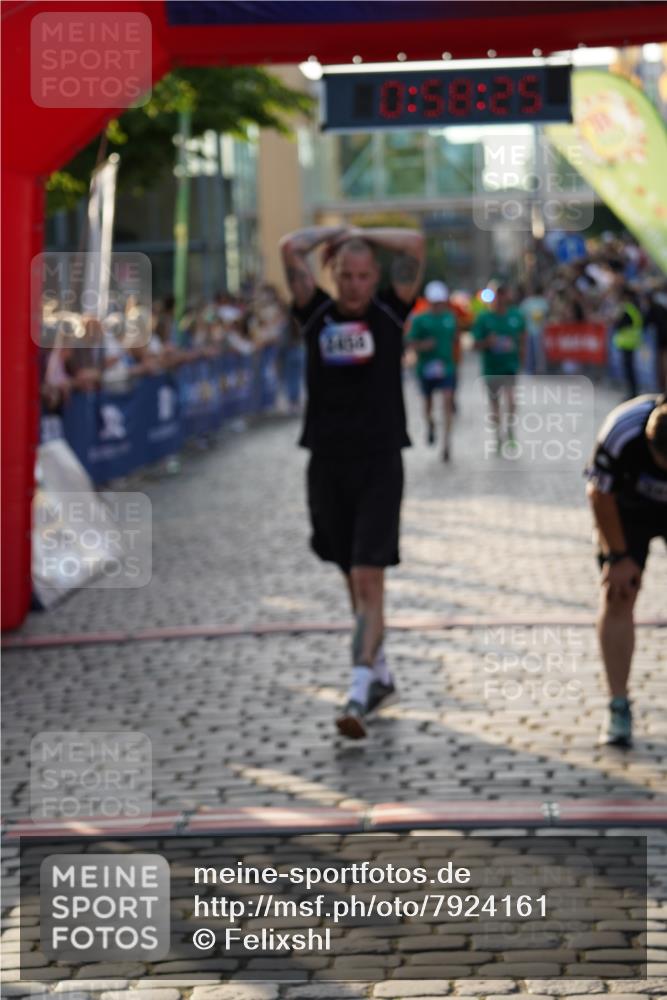 13.06.2025 - Holstenköstenlauf Felixshl http://msf.ph/oto/7924161 13.06.2025 19:58:25 Laufen 2444, 2458, 2940, 3055, 3056, 3279 meine-sportfotos.de