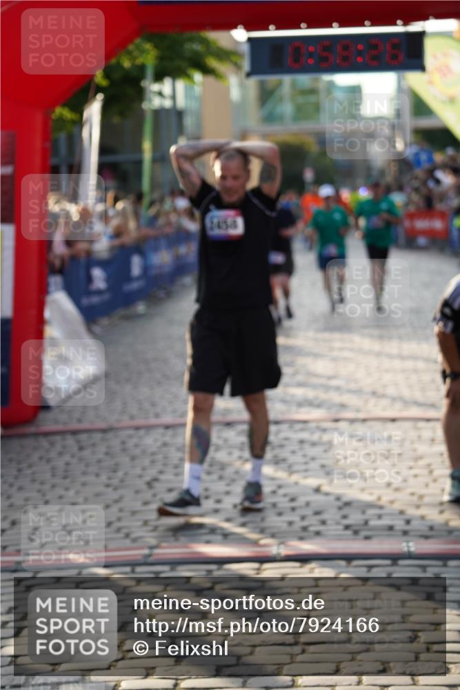 13.06.2025 - Holstenköstenlauf Felixshl http://msf.ph/oto/7924166 13.06.2025 19:58:25 Laufen 2444, 2458, 2940, 3055, 3056, 3279 meine-sportfotos.de