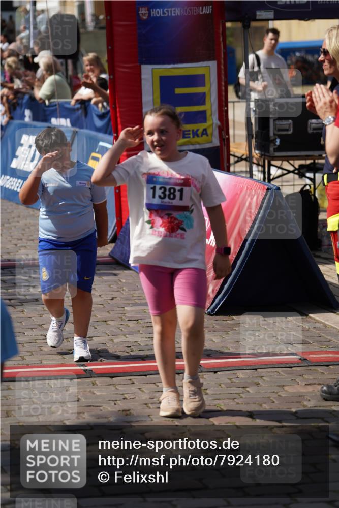 13.06.2025 - Holstenköstenlauf Felixshl http://msf.ph/oto/7924180 13.06.2025 16:09:59 Laufen 201, 293, 294, 310, 961, 1381 meine-sportfotos.de