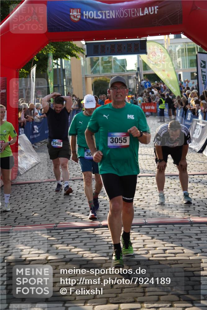 13.06.2025 - Holstenköstenlauf Felixshl http://msf.ph/oto/7924189 13.06.2025 19:58:31 Laufen 2251, 2444, 2575, 2940, 3055, 3056, 3279, 3609, 3727, 3745 meine-sportfotos.de
