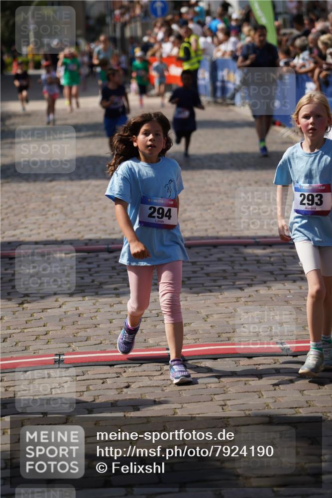 13.06.2025 - Holstenköstenlauf Felixshl http://msf.ph/oto/7924190 13.06.2025 16:10:01 Laufen 119, 201, 293, 294, 705, 961 meine-sportfotos.de
