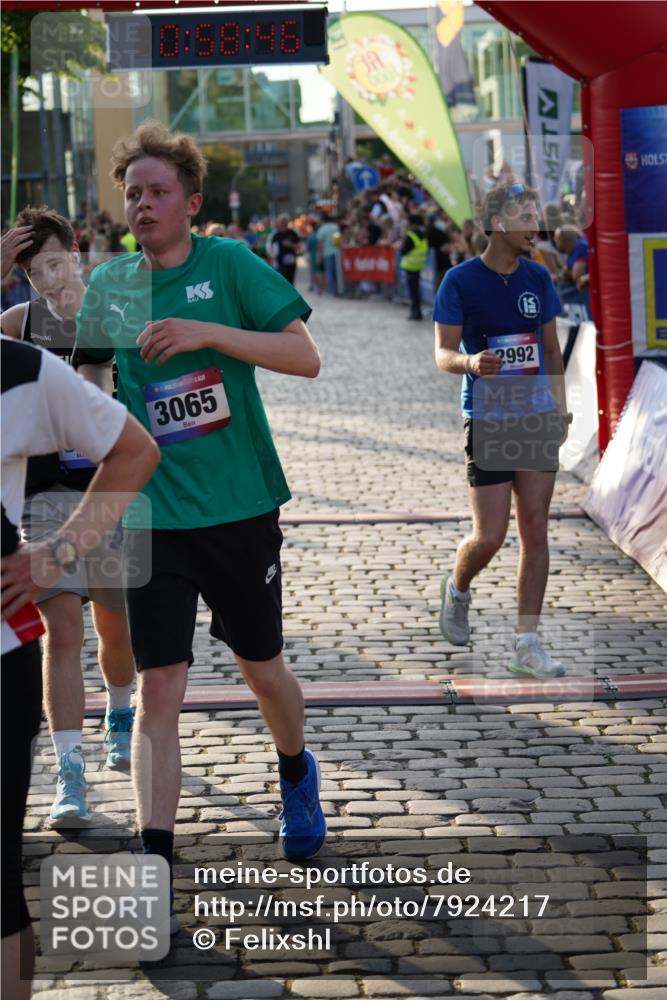 13.06.2025 - Holstenköstenlauf Felixshl http://msf.ph/oto/7924217 13.06.2025 19:58:45 Laufen 2488, 2543, 2992, 3065, 3251, 3730, 3838 meine-sportfotos.de
