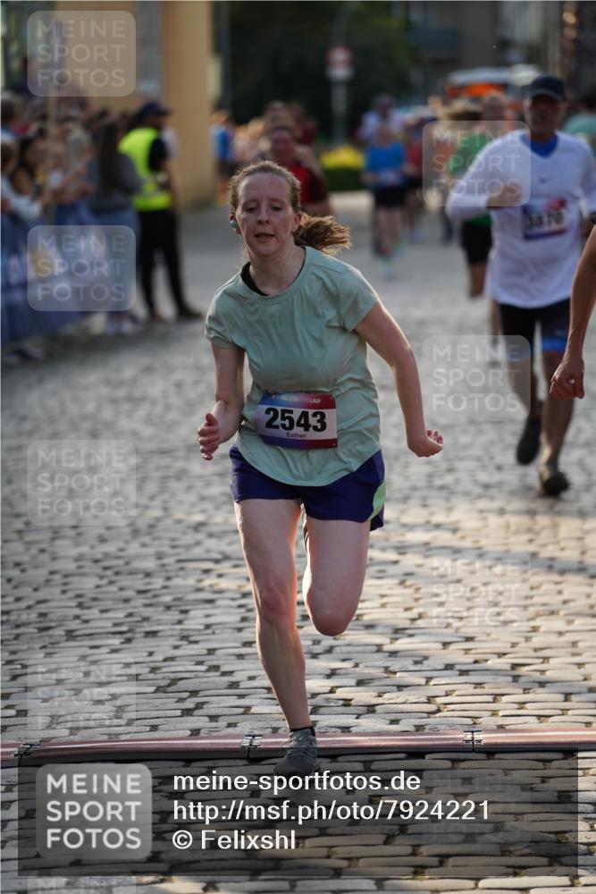 13.06.2025 - Holstenköstenlauf Felixshl http://msf.ph/oto/7924221 13.06.2025 19:58:52 Laufen 2488, 2543, 3851, 3870, 3876, 3880, 3965 meine-sportfotos.de