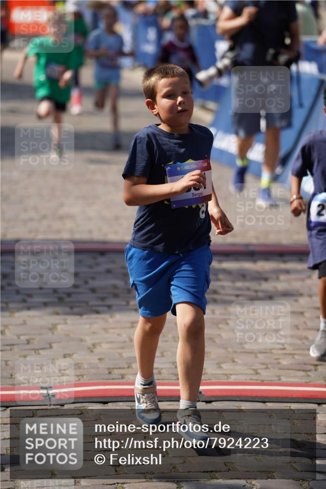 13.06.2025 - Holstenköstenlauf Felixshl http://msf.ph/oto/7924223 13.06.2025 16:10:07 Laufen 115, 119, 122, 190, 201, 705, 866, 961, 1834 meine-sportfotos.de