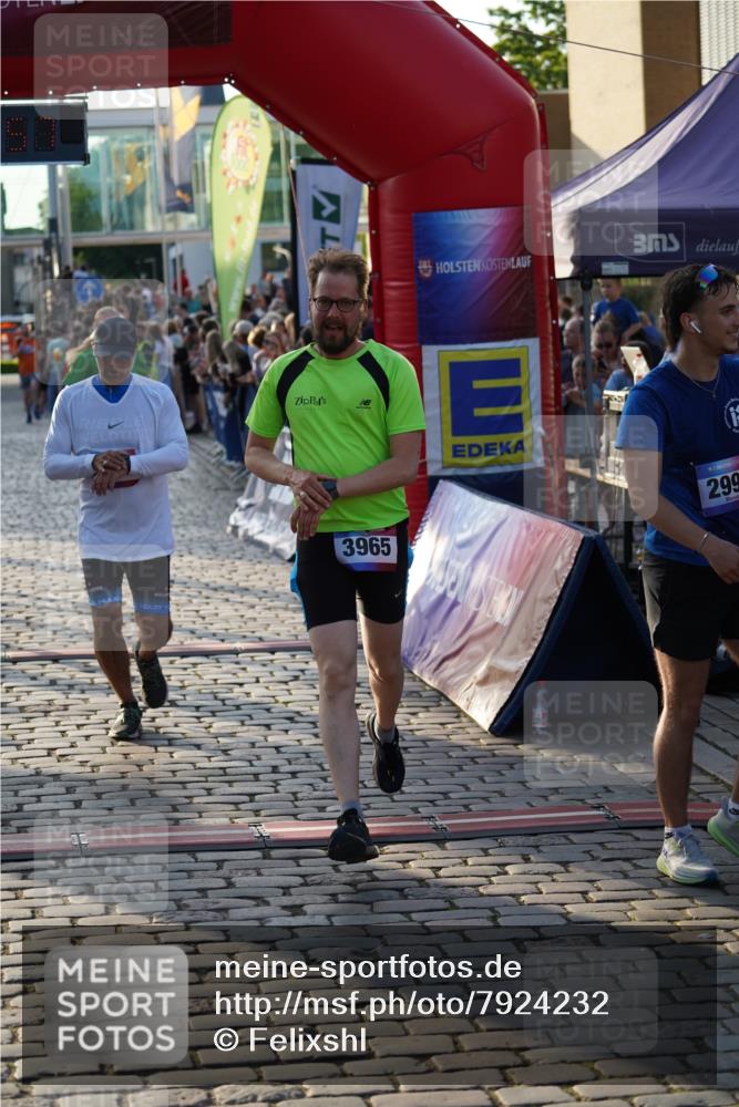 13.06.2025 - Holstenköstenlauf Felixshl http://msf.ph/oto/7924232 13.06.2025 19:58:56 Laufen 2110, 2284, 2488, 2543, 3851, 3870, 3876, 3880, 3965 meine-sportfotos.de