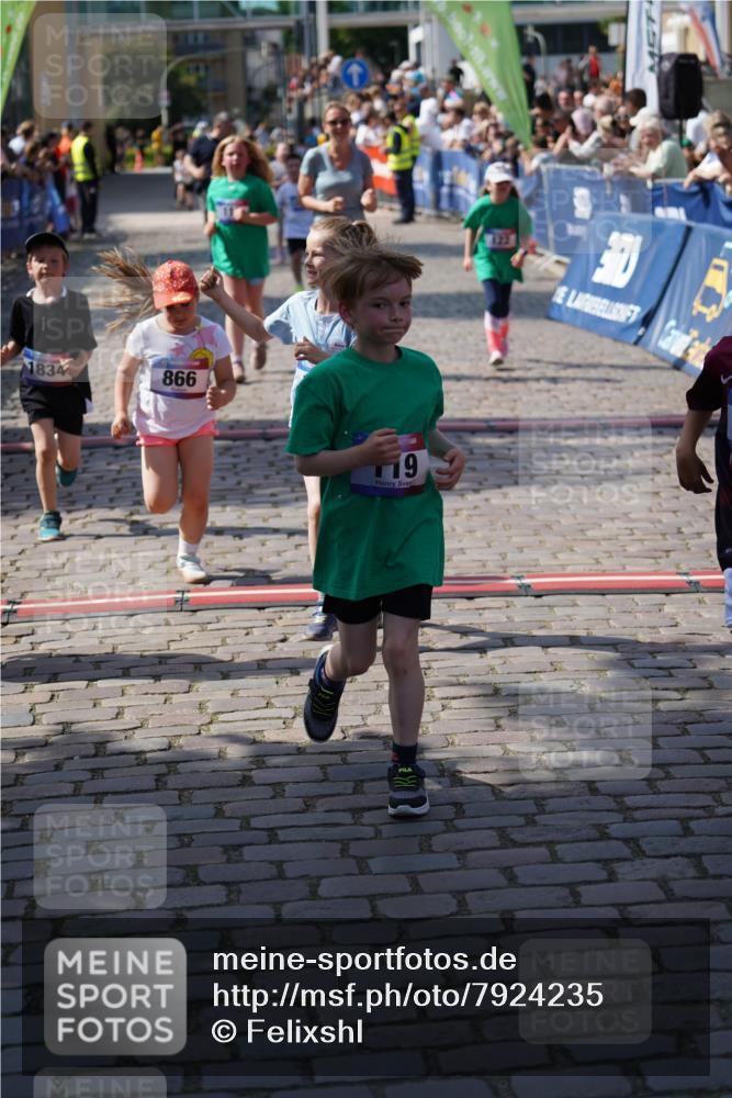 13.06.2025 - Holstenköstenlauf Felixshl http://msf.ph/oto/7924235 13.06.2025 16:10:11 Laufen 115, 119, 122, 190, 455, 705, 864, 866, 1834 meine-sportfotos.de