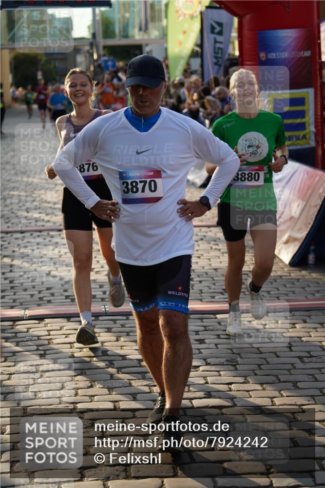 13.06.2025 - Holstenköstenlauf Felixshl http://msf.ph/oto/7924242 13.06.2025 19:58:59 Laufen 2110, 2284, 3157, 3772, 3851, 3870, 3876, 3880, 3965 meine-sportfotos.de