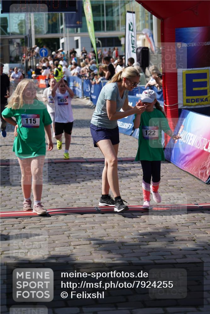 13.06.2025 - Holstenköstenlauf Felixshl http://msf.ph/oto/7924255 13.06.2025 16:10:16 Laufen 115, 122, 455, 864, 1207 meine-sportfotos.de