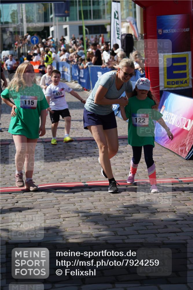 13.06.2025 - Holstenköstenlauf Felixshl http://msf.ph/oto/7924259 13.06.2025 16:10:16 Laufen 115, 122, 455, 864, 1207 meine-sportfotos.de