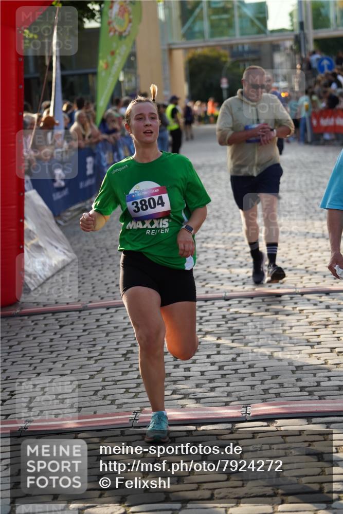 13.06.2025 - Holstenköstenlauf Felixshl http://msf.ph/oto/7924272 13.06.2025 19:59:14 Laufen 2578, 2834, 3804, 3861 meine-sportfotos.de