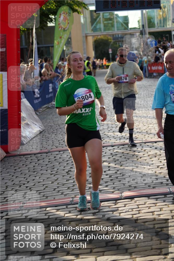 13.06.2025 - Holstenköstenlauf Felixshl http://msf.ph/oto/7924274 13.06.2025 19:59:14 Laufen 2578, 2834, 3804, 3861 meine-sportfotos.de