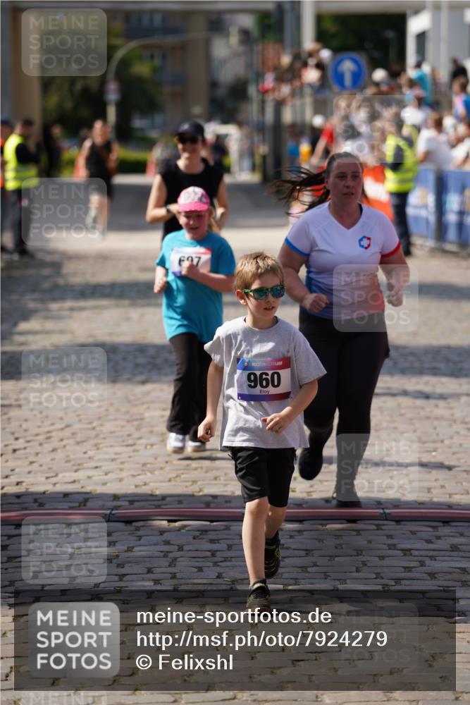 13.06.2025 - Holstenköstenlauf Felixshl http://msf.ph/oto/7924279 13.06.2025 16:10:26 Laufen 17, 697, 960, 1207, 1851 meine-sportfotos.de