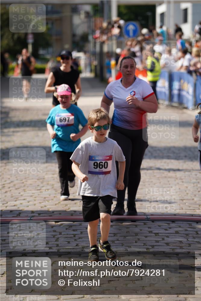 13.06.2025 - Holstenköstenlauf Felixshl http://msf.ph/oto/7924281 13.06.2025 16:10:26 Laufen 17, 697, 960, 1207, 1851 meine-sportfotos.de