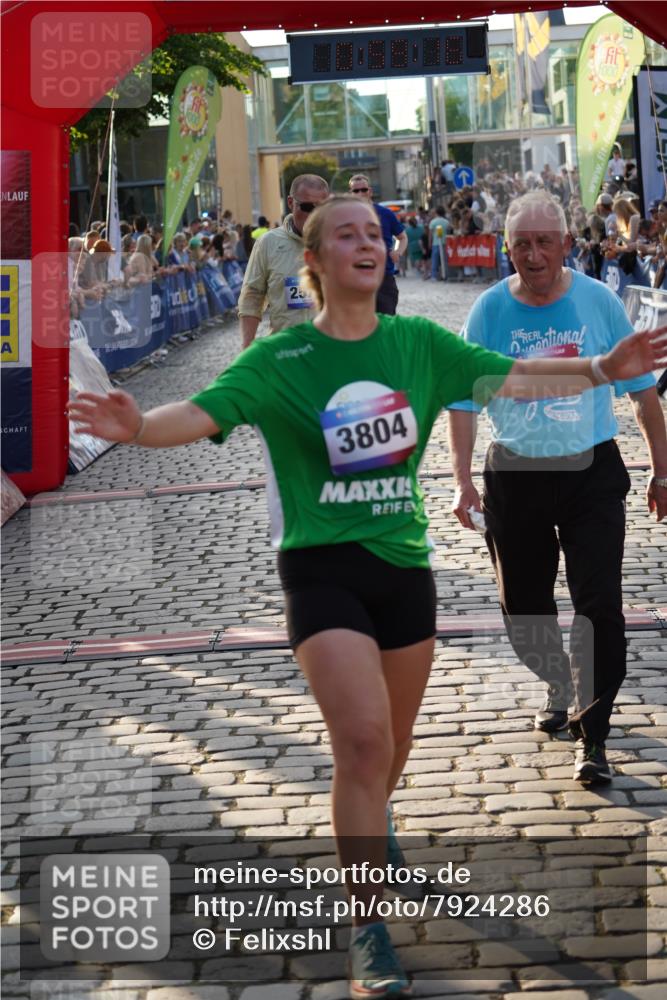 13.06.2025 - Holstenköstenlauf Felixshl http://msf.ph/oto/7924286 13.06.2025 19:59:16 Laufen 2578, 2834, 3804 meine-sportfotos.de