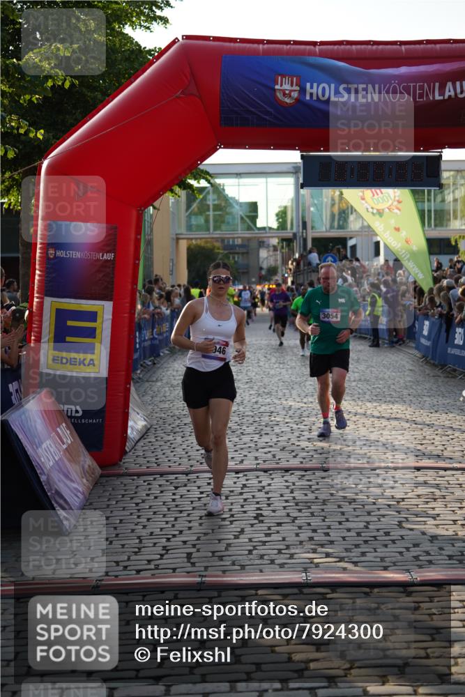 13.06.2025 - Holstenköstenlauf Felixshl http://msf.ph/oto/7924300 13.06.2025 19:59:35 Laufen 2046, 2658, 2670, 2821, 3054, 3830 meine-sportfotos.de