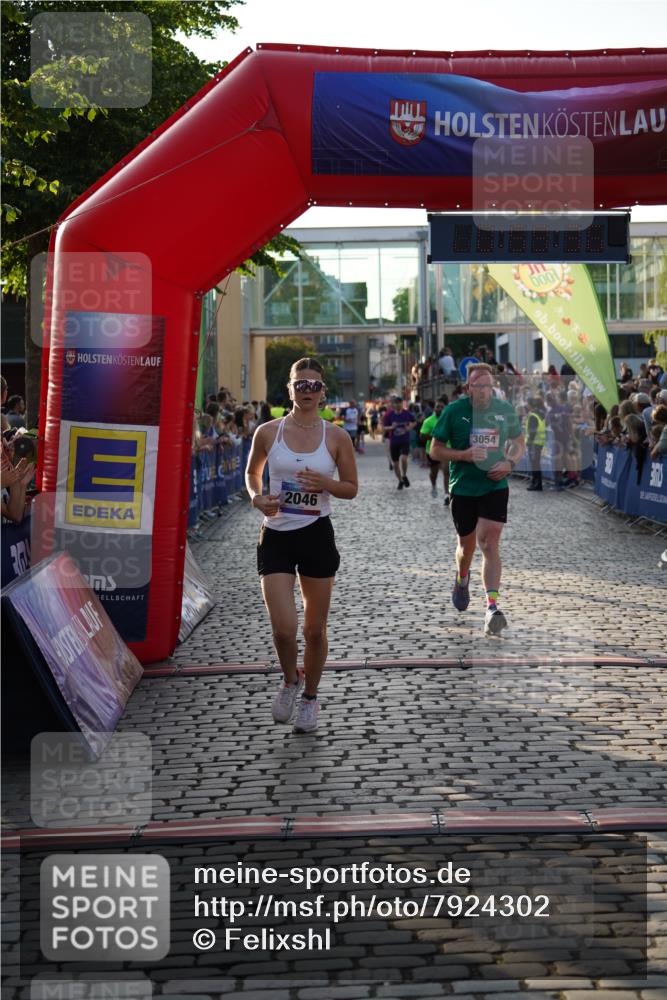 13.06.2025 - Holstenköstenlauf Felixshl http://msf.ph/oto/7924302 13.06.2025 19:59:35 Laufen 2046, 2658, 2670, 2821, 3054, 3830 meine-sportfotos.de